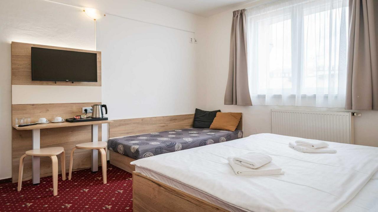 Hotel City Centre 3* - Магията на Прага и най-красивите коледни базари в Европа с БОНУС 3 екскурзии - от Варна - 4 нощувки - изглед 3 - Ekvator.bg Hotel City Centre 3* - Магията на Прага и най-красивите коледни базари в Европа с БОНУС 3 екскурзии - от Варна - 4 нощувки - изглед 3