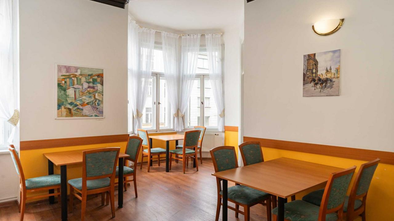 Hotel City Centre 3* - Магията на Прага и най-красивите коледни базари в Европа с БОНУС 3 екскурзии - от Варна - 4 нощувки - изглед 6 - Ekvator.bg Hotel City Centre 3* - Магията на Прага и най-красивите коледни базари в Европа с БОНУС 3 екскурзии - от Варна - 4 нощувки - изглед 6