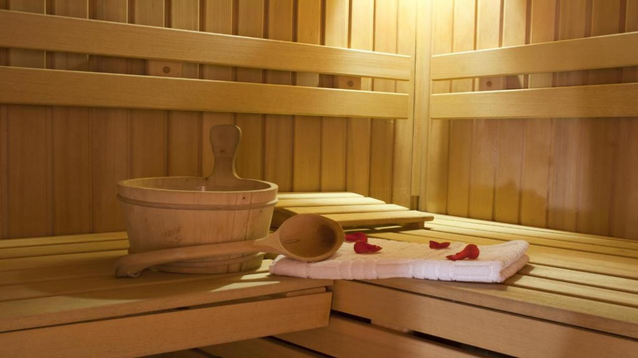 Hotel Crystal Palace 4* - Магията на Прага и най-красивите коледни базари в Европа с БОНУС 3 екскурзии - от Пловдив 3 нощувки - изглед 6 - Ekvator.bg Hotel Crystal Palace 4* - Магията на Прага и най-красивите коледни базари в Европа с БОНУС 3 екскурзии - от Пловдив 3 нощувки - изглед 6