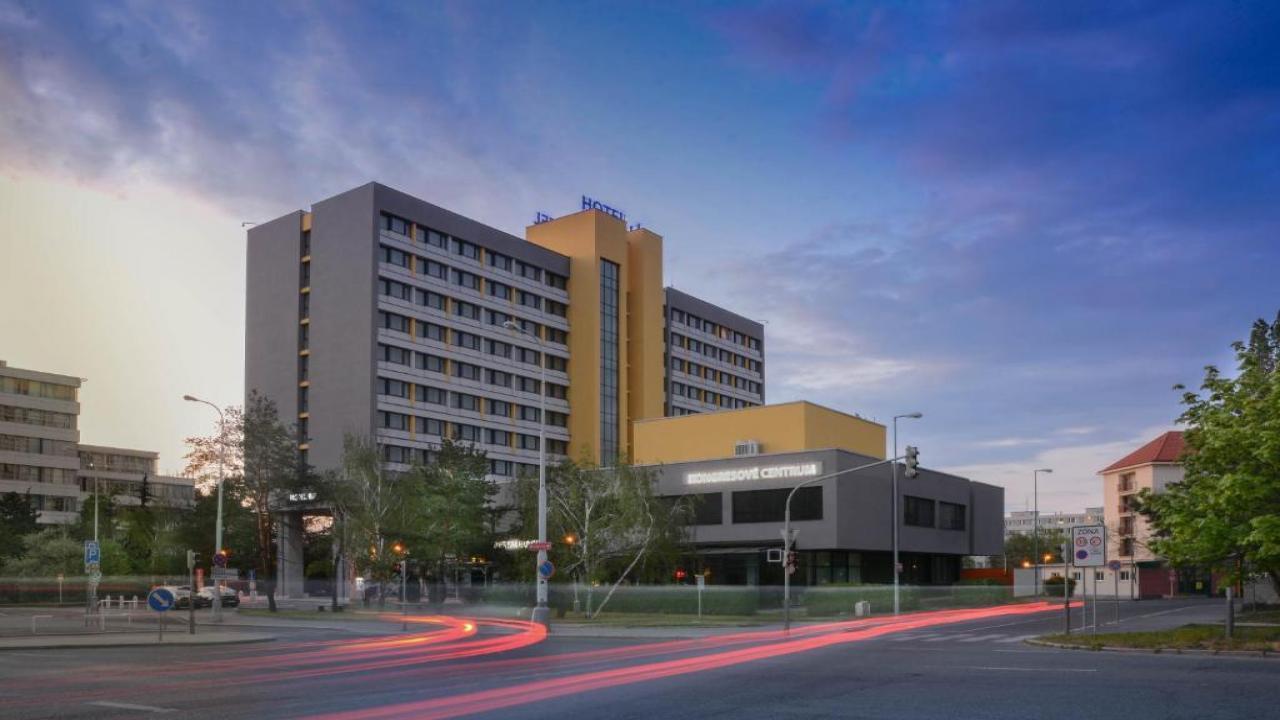 Hotel ILF  3*