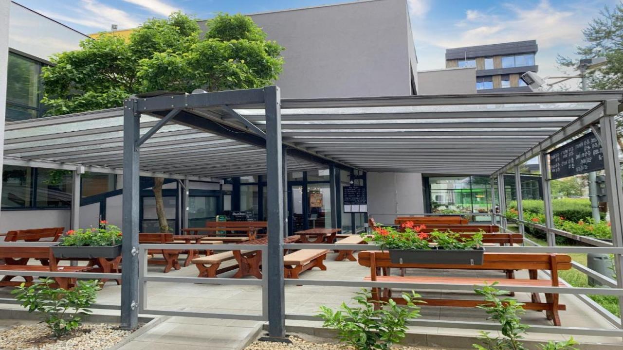 Hotel ILF 3* - Магията на Прага и най-красивите коледни базари в Европа с БОНУС 3 екскурзии - от Варна - 4 нощувки - изглед 4 - Ekvator.bg Hotel ILF 3* - Магията на Прага и най-красивите коледни базари в Европа с БОНУС 3 екскурзии - от Варна - 4 нощувки - изглед 4