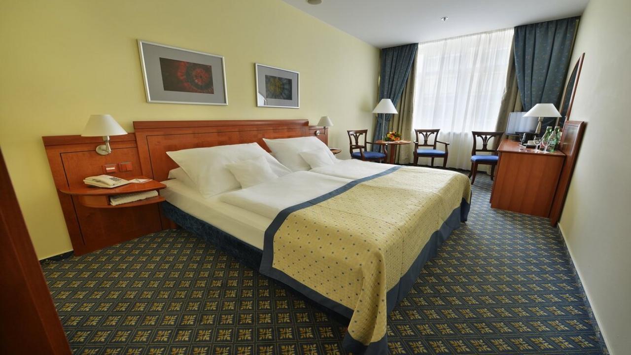 Ramada Prague City Center 4* - Магията на Прага и най-красивите коледни базари в Европа с БОНУС 3 екскурзии - от Варна - 4 нощувки - изглед 6 - Ekvator.bg Ramada Prague City Center 4* - Магията на Прага и най-красивите коледни базари в Европа с БОНУС 3 екскурзии - от Варна - 4 нощувки - изглед 6