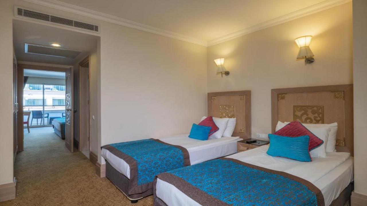 Crystal De Luxe Resort 5* - снимка 3 Crystal De Luxe Resort 5* - снимка 3