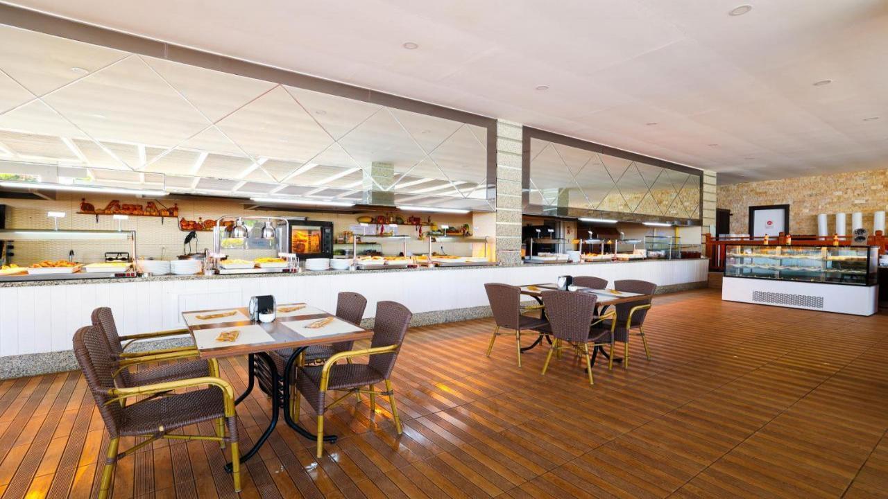 Crystal Aura Beach Resort Premium #4