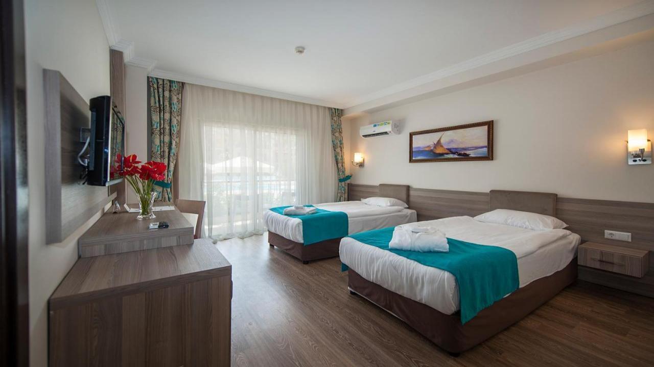 Crystal Aura Beach Resort Premium #8