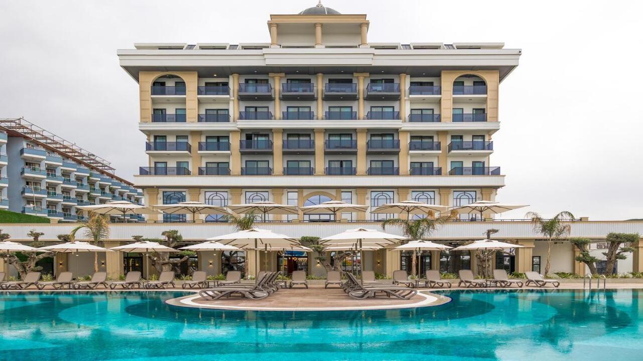 Serenity Queen Hotel Lux #9
