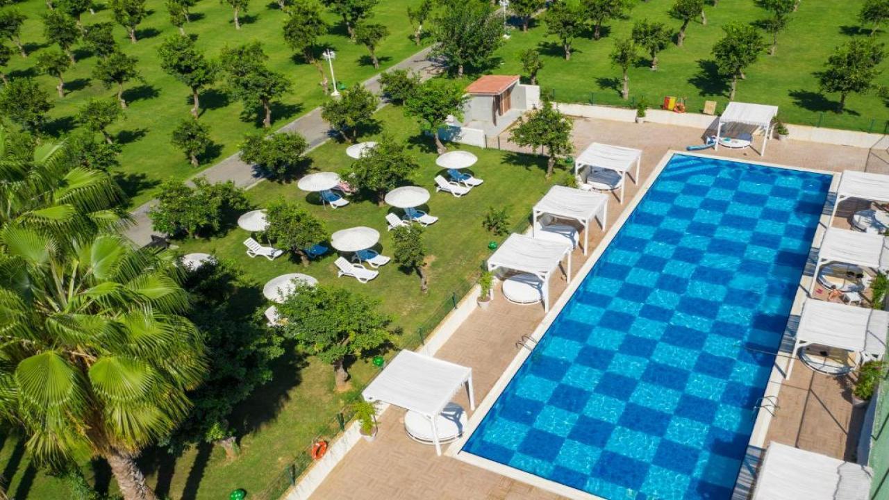 Utopia Resort and Residence - снимка 5 Utopia Resort and Residence - снимка 5