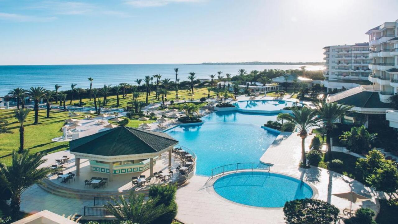 https://store.abax.bg/book.abax.bg/img_tour/3442/hotel/10018/gallery/RV2P9GJ4.jpg