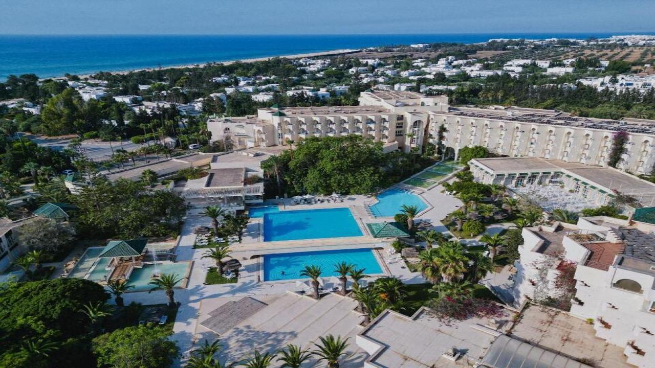 https://store.abax.bg/book.abax.bg/img_tour/3442/hotel/9089/gallery/CEZTRNLP.jpg