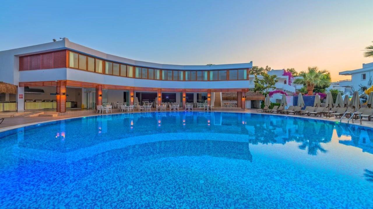 Bendis Beach Hotel #11