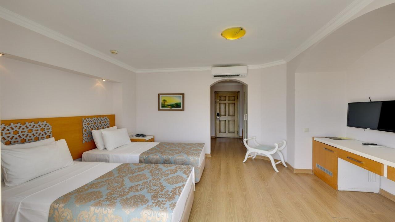 Royal Asarlik Beach Hotel and SPA