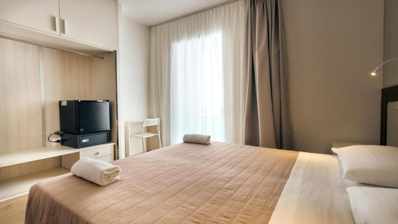 Bettina Hotel 3* - изглед 2 - Ekvator.bg