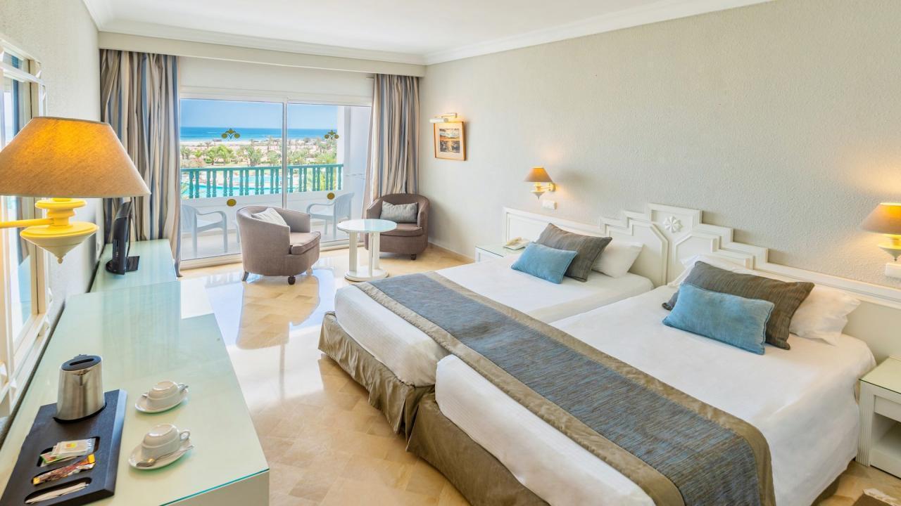 Royal Garden Palace Superior 5* - изглед 10 - azurtour.bg